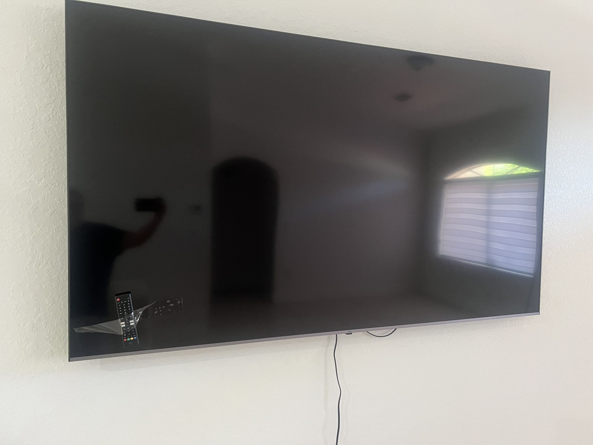 LG 75 Inch Thin LED TV Good Like New