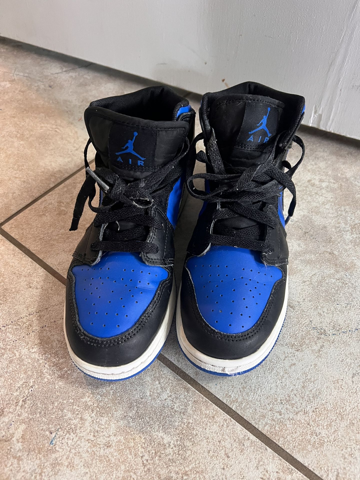 Jordan 1 Boys Size 6