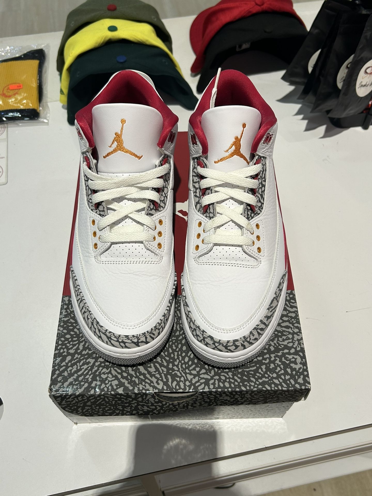 Jordan 3 Cardinals Size: 9.5 Clean