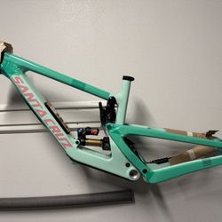 2025 Santa Cruz Nomad Carbon CC 