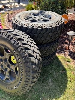 Tires with rims