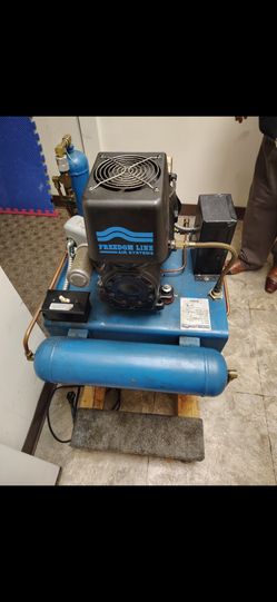 Commercial Freedom line  Dental air system Compressor 