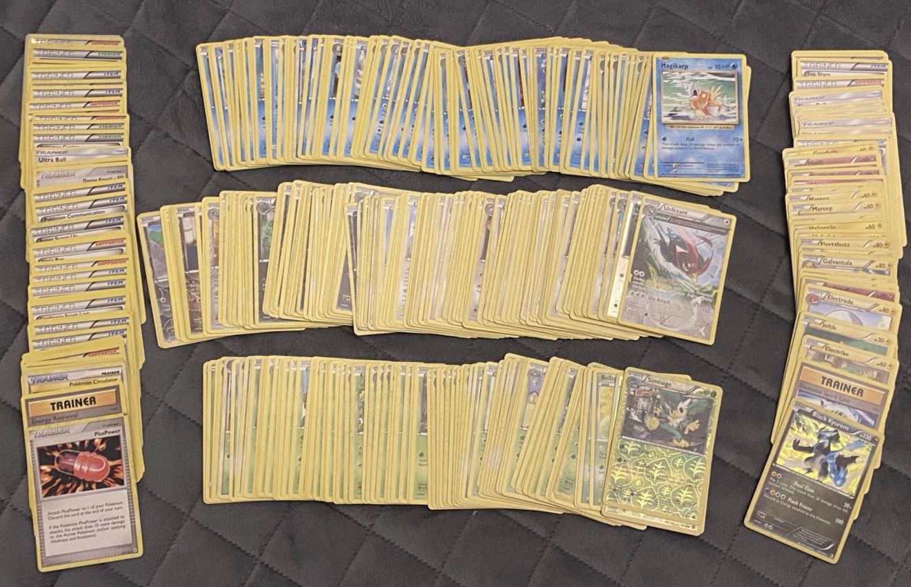 Pokémon Card Lot (385 Cards)