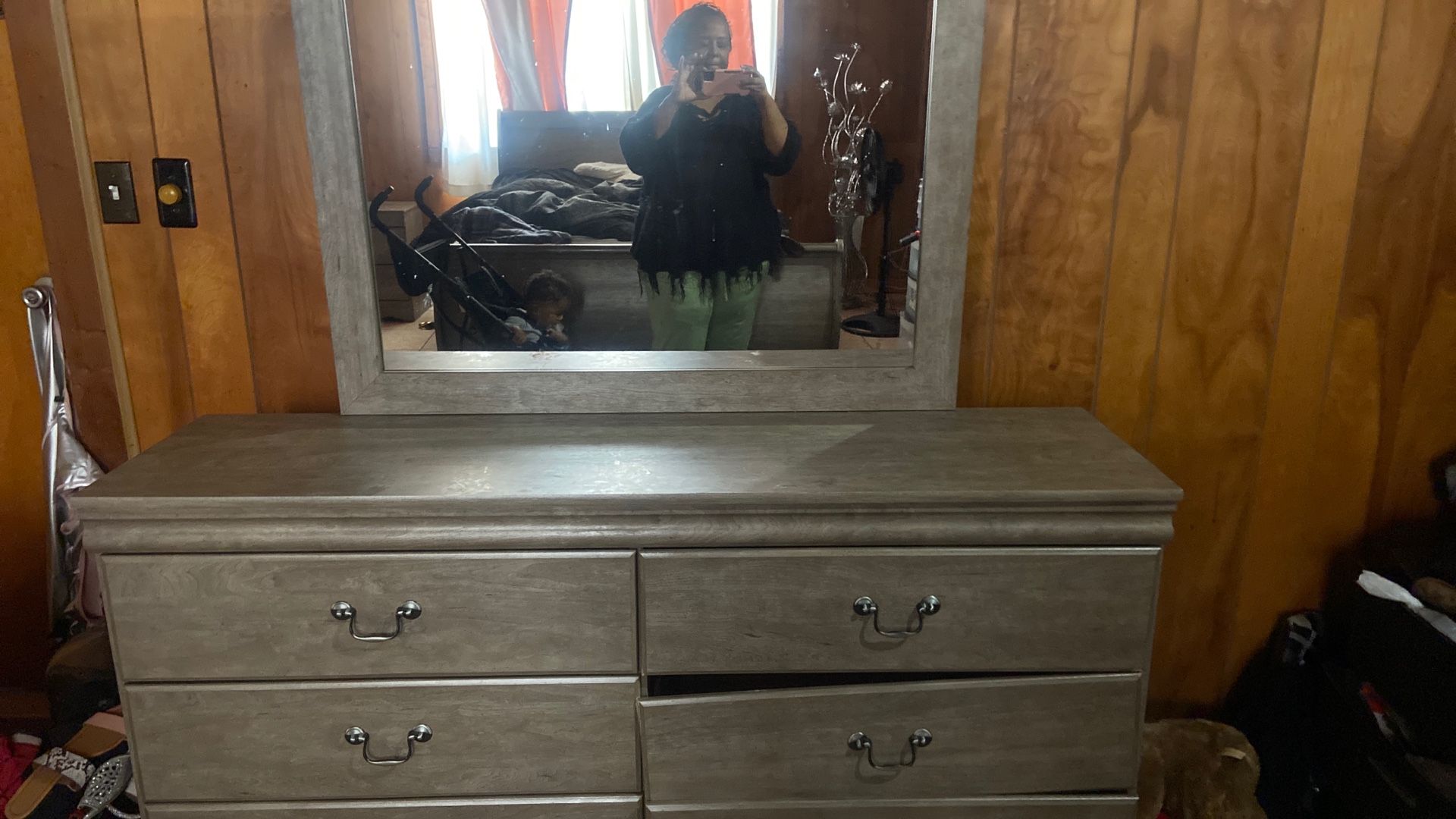 Dresser with mirror 