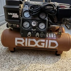 RIDGID Tri-stack 5-gallon Air Compressor