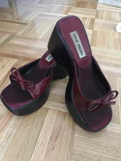 Women’s Steve Madden slip on wedges size 5