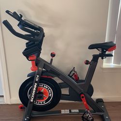 Schwinn IC4 Exercise Bike 