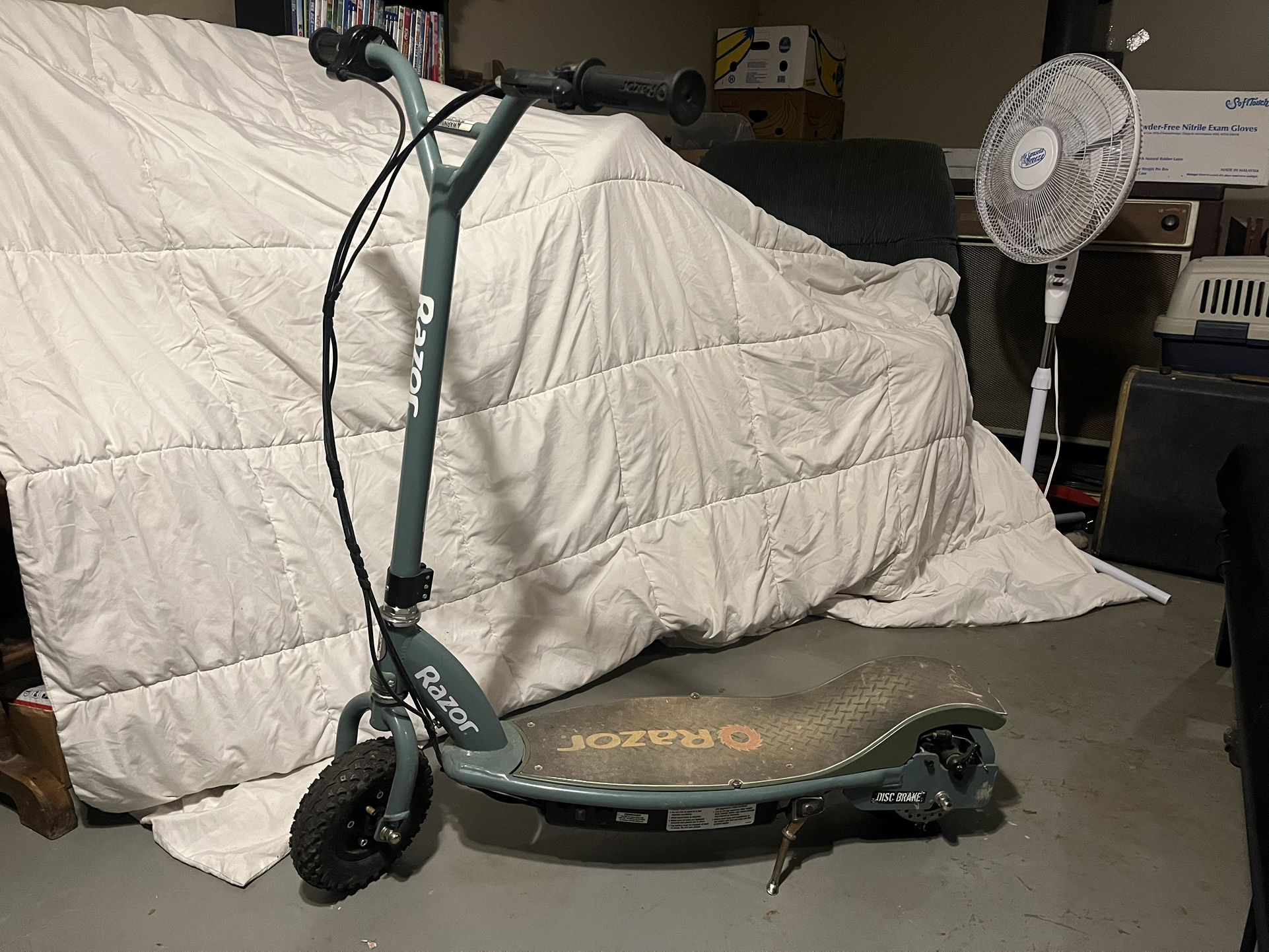 Razor Rx200 Electric Scooter w/ charger