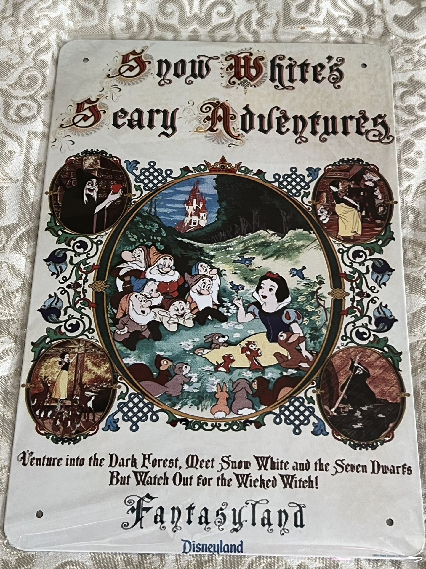 DISNEY FANTASYLAND COLLECTOR Metal POSTER SNOW WHITE'S SCARY ADVENTURES