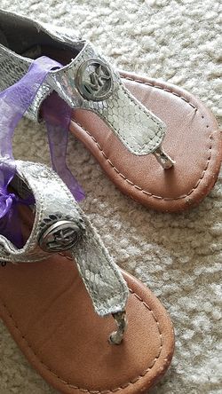Mk toddler sandals size 7