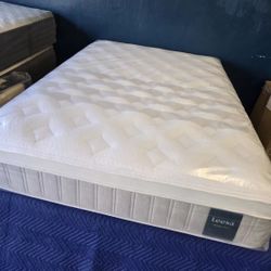 Leesa King Size Mattress $380