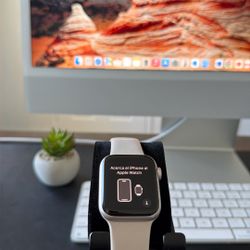Apple Watch SE 40mm Starlight 