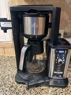 Ninja coffe machine (missing water reservoir)