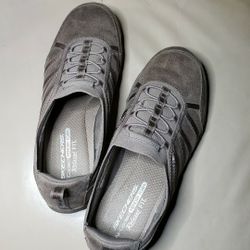 Skechers Women Size 9.  Worn On A Couple Occasions Only.