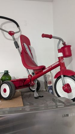 Radio flyer kids tricycle with handle