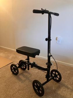 Folding knee walker scooter