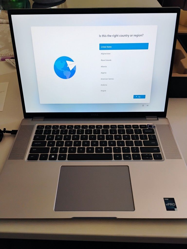 Latitude 7640 Dell Laptop