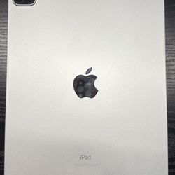 11-inch iPad Pro WiFi(2nd Gen) 128GB W/Bluetooth Keyboard 