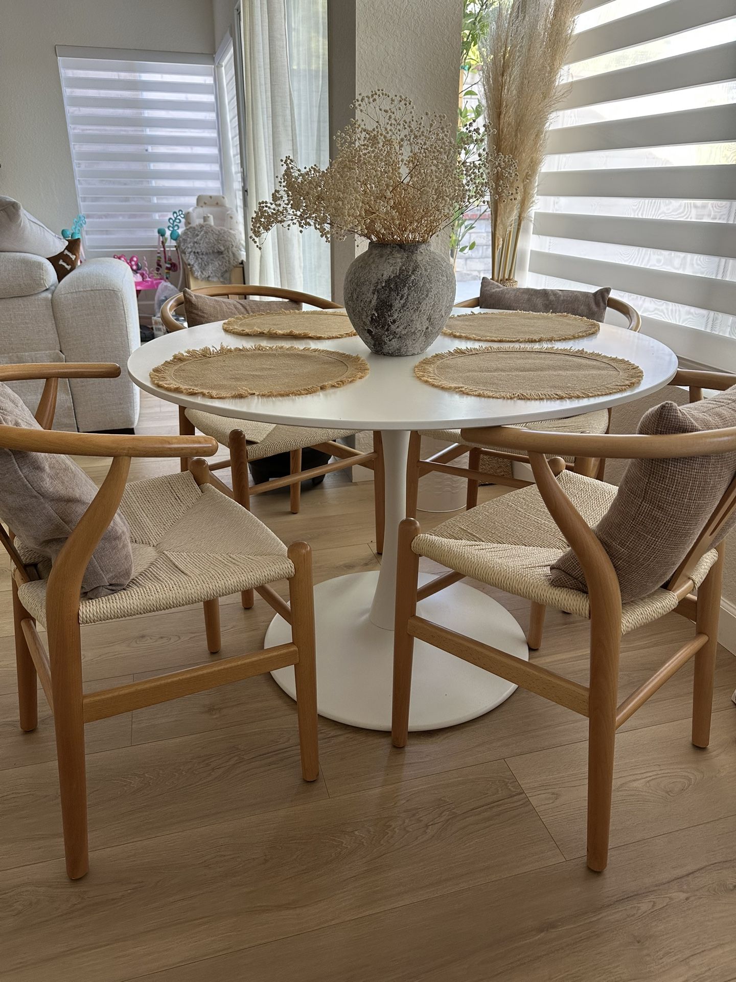 42” Round Dining Table 