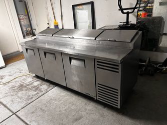 Pizza table refrigerator fridge cooler
