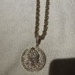 Rope  Jain with pedant cold plated