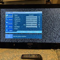 SAMSUNG TV 32 in. Model LNT3242H