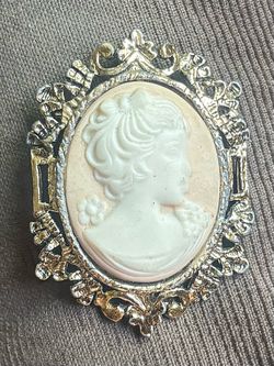 Antique Cameo Brooch Pin Italian 14k Gold Toned Oval