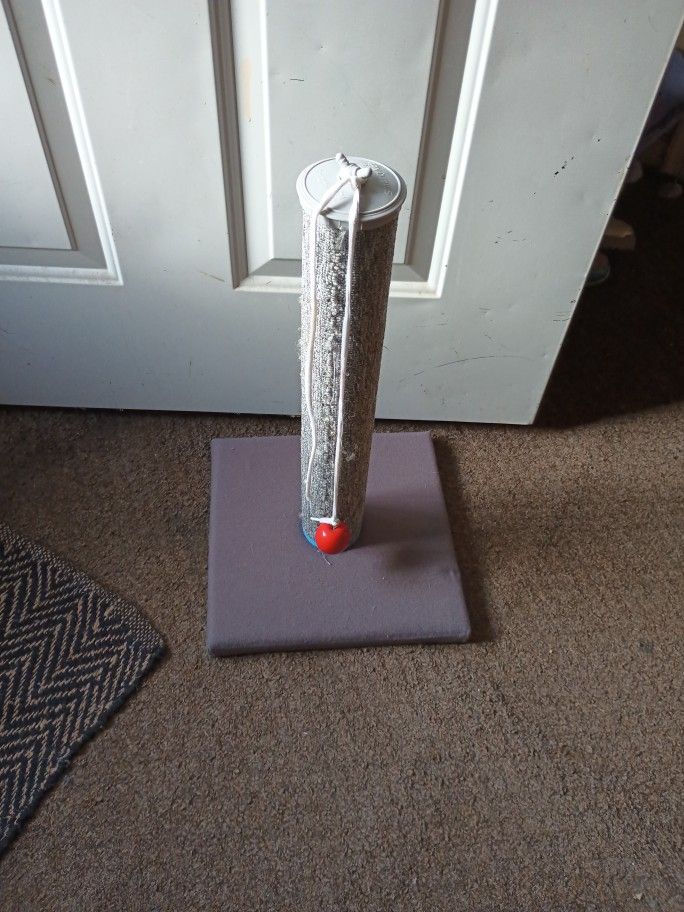 Tall Cat Post 18" Tall $8.00