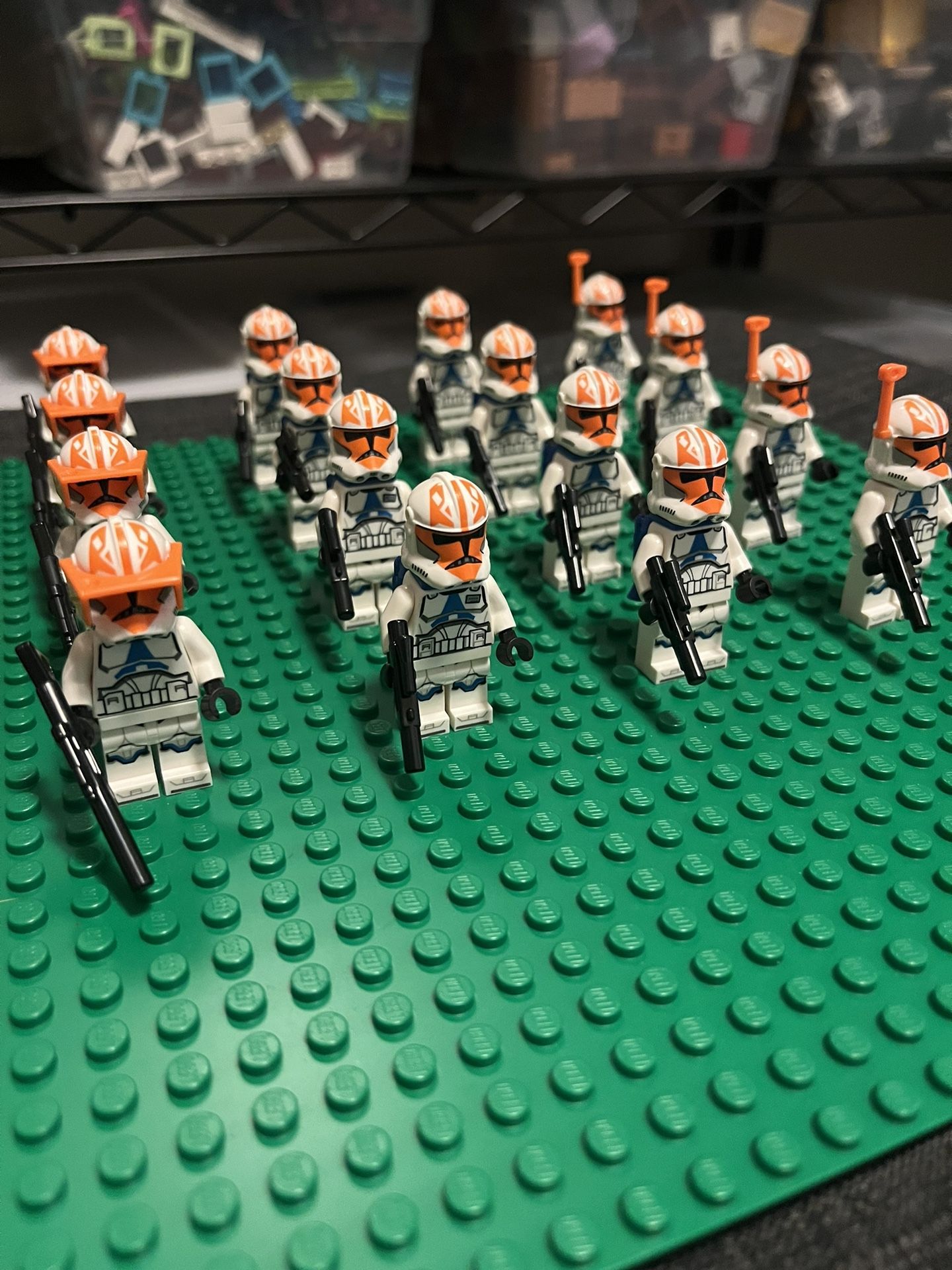 16 Brand New Star Wars Lego Minifigures With Accessories