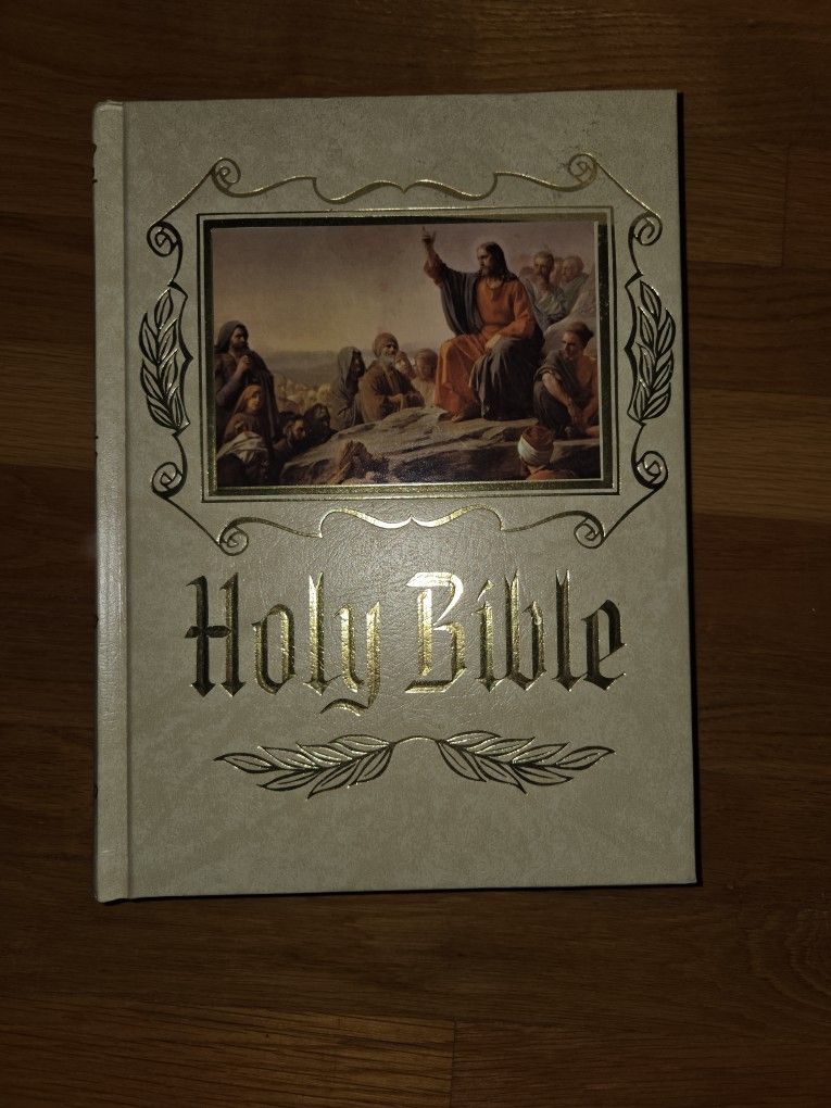 Vintage 1988 Heirloom Family Bible