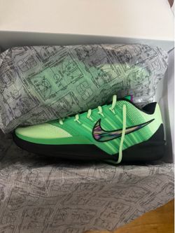 Nike Sabrina