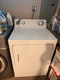 GE Electric Dryer – For Parts or Repair (Heats up, drum doesn't spin)
