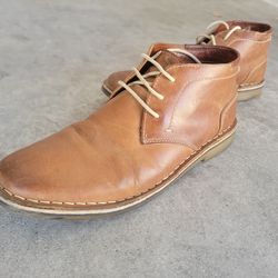 Steve Madden Hestonn 217 tan Size 8