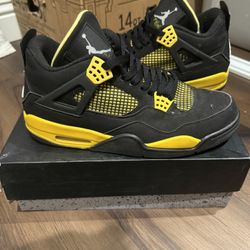 Authentic 2012 Jordan Retro 4 Thunders 
