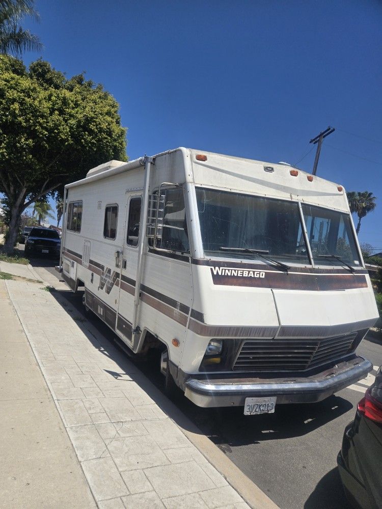 Vantage Winnebago Motorhome