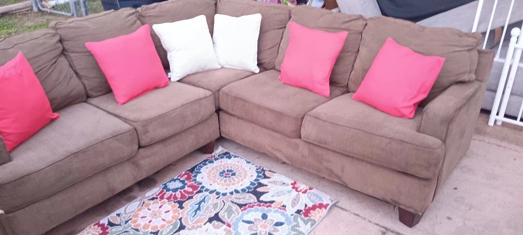 Nice Big Ashley Sectional Can Deliver