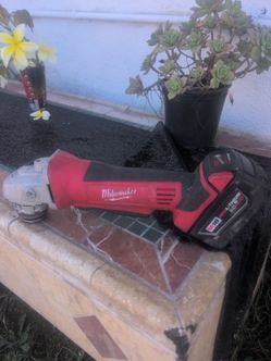 Milwaukee 18-volt cut off grinder M18 lithium powered brushless