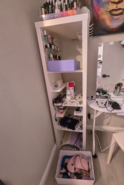 Nail polish collection with equipment