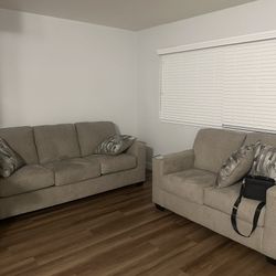 Bristaview Sofa and loveseat (like new)
