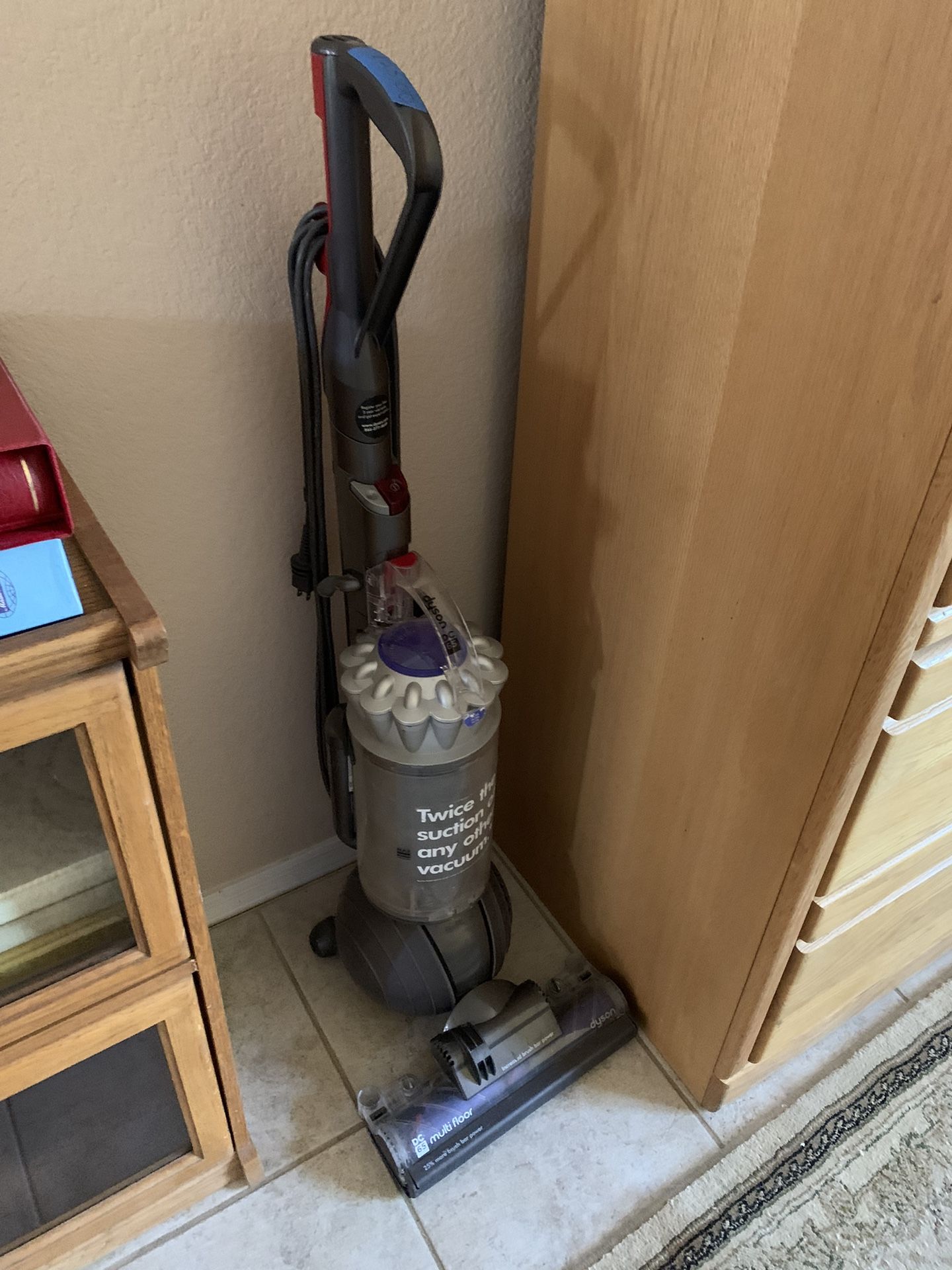 Dyson Vacuum Cleaner With Attachments 