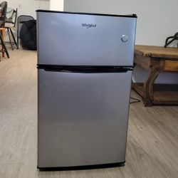 Whirlpool Mini Fridge 3.1 Cu. Ft