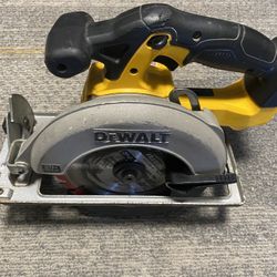 Dewalt 20v  Circular Saw