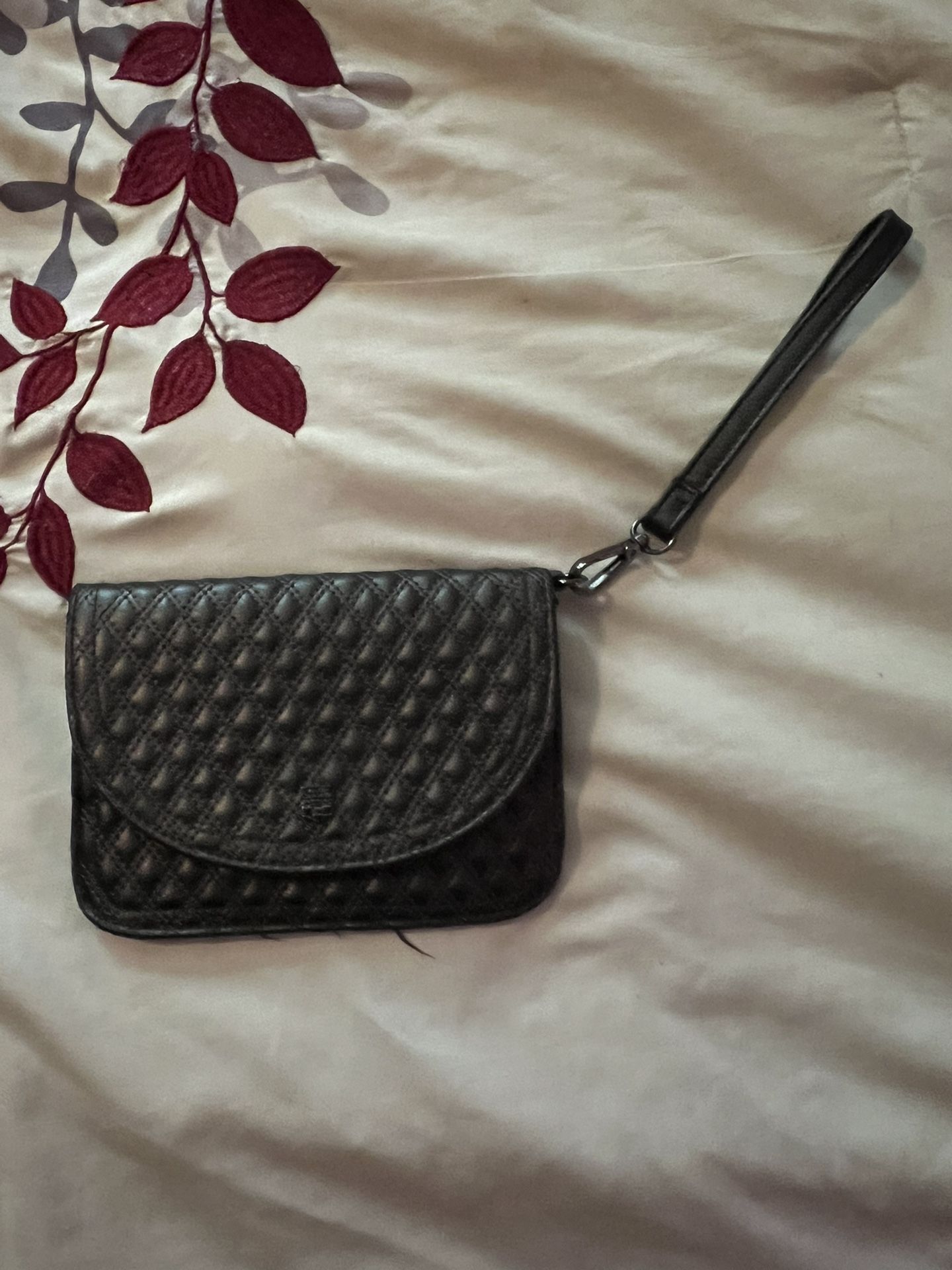 Vince Camuto Wristlet