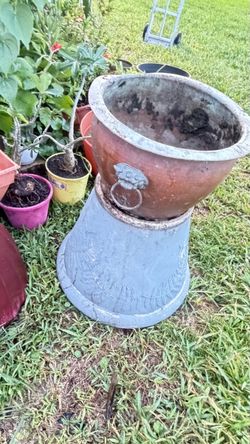 Beautiful Garden Planters for Sale – Starting at $5!