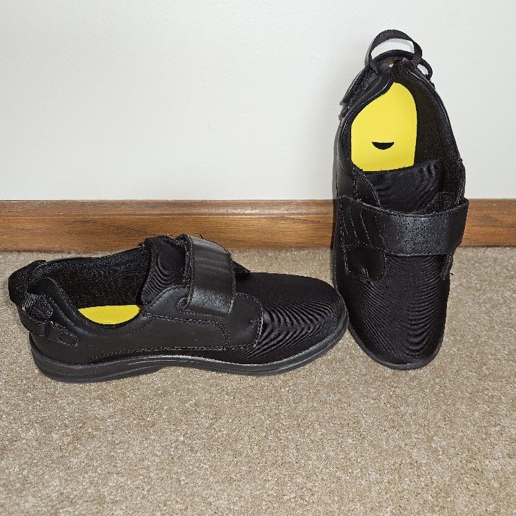 MBS DIABETIC SHOE WITH HEEL RELIEF