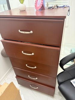 Free dresser