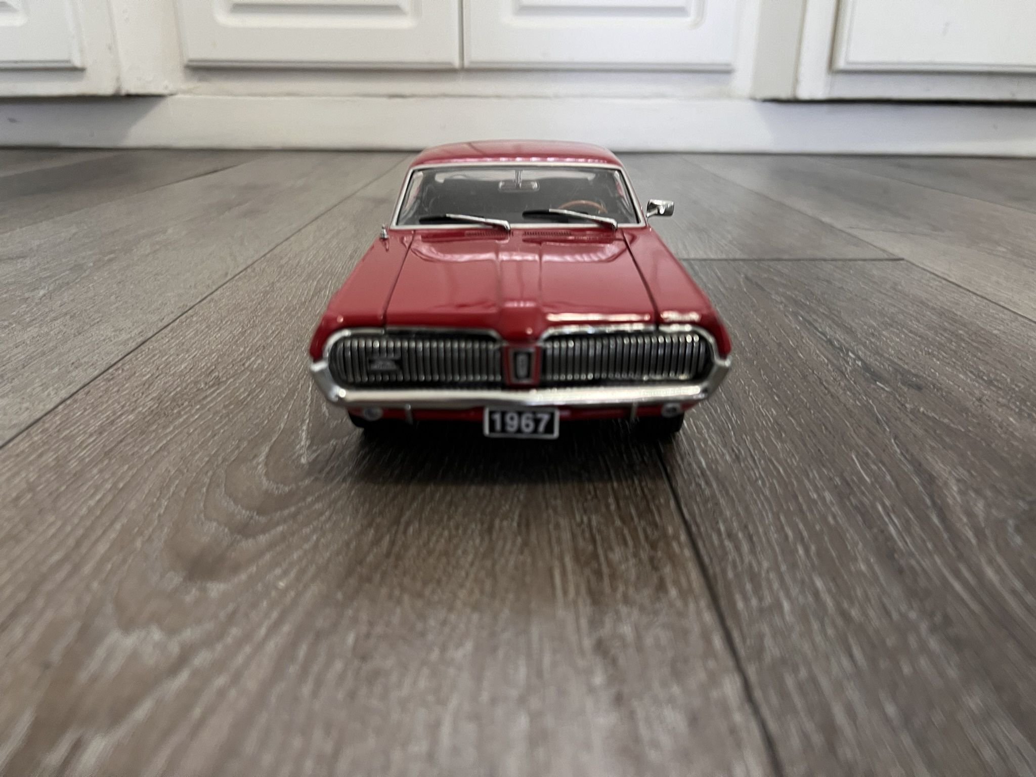 Diecast 1/18 Scale Sun Star 1967 Mercury Cougar XR7