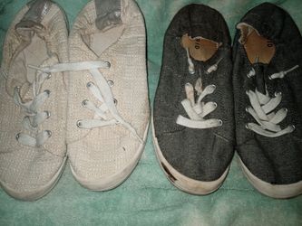 Torrid Slip-On Size 9-91/2 Tennis Shoes