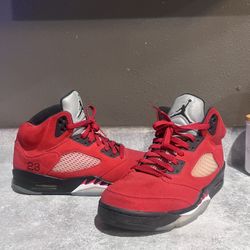 Jordan 5 Retro raging bull