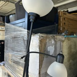 Black Lamp Works Great Use Good Conditions Only $40